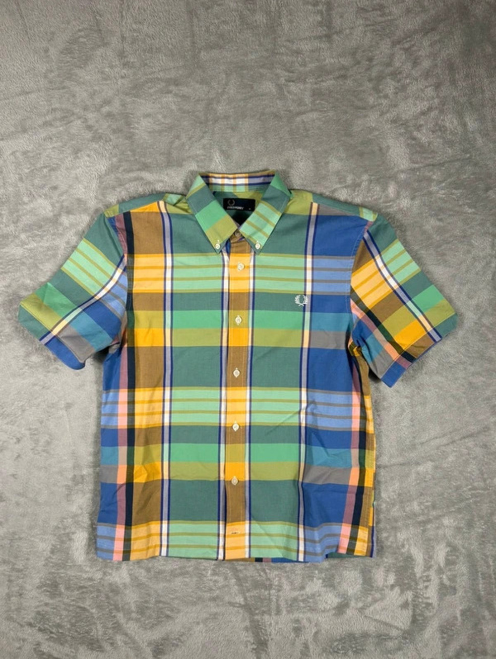 fred perry multicolor plaid short sleeve button down shirt M